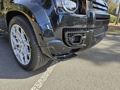 Used 2024 Land Rover Defender 110 V8 image 84