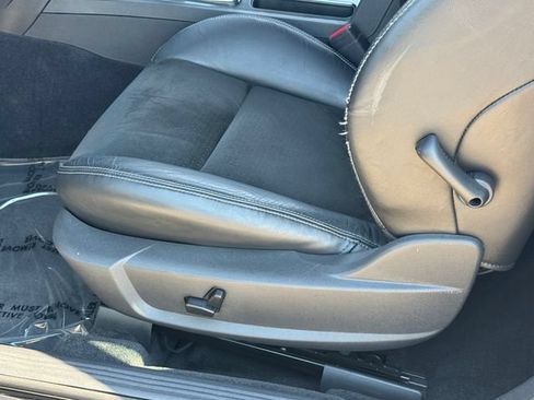 Used 2009 Dodge Challenger SRT8 RWD image 13