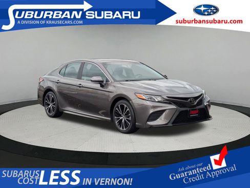 Used 2018 Toyota Camry SE w/ Moonroof Package image 1