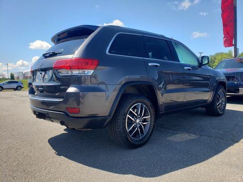 Used 2018 Jeep Grand Cherokee Limited w/ Trailer Tow Group IV AWD/4WD image 3