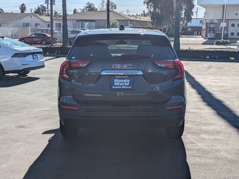 Used 2020 GMC Terrain SLE image 9