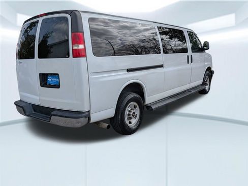 Used 2019 Chevrolet Express 3500 LT w/ LT Preferred Equipment Group image 5