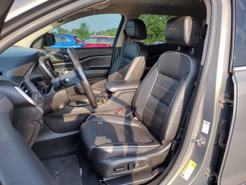 Used 2019 GMC Acadia Denali FWD image 10