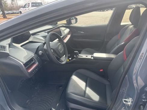 Used 2025 Toyota Prius XSE Premium w/ Limited Premium Package image 19