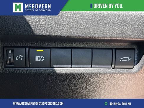 Used 2020 Toyota RAV4 XSE AWD/4WD image 24
