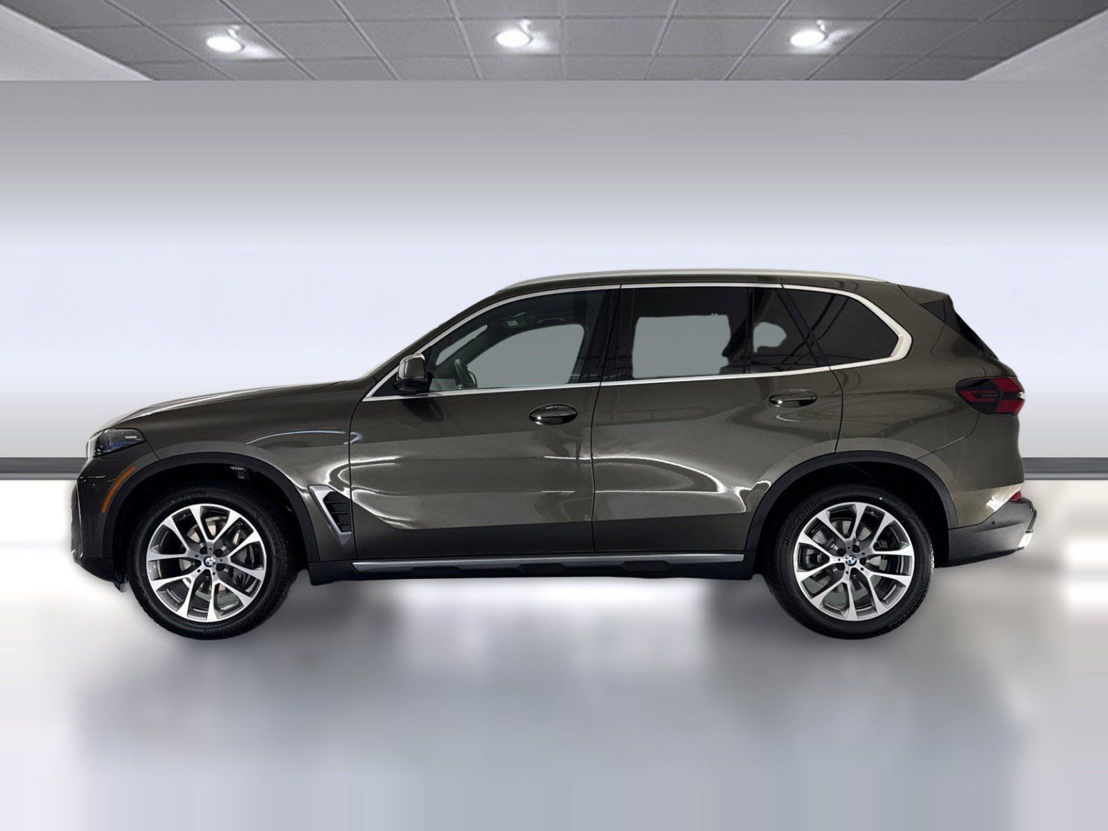 Used 2026 BMW X5 xDrive40i w/ Climate Comfort Package AWD/4WD image 2