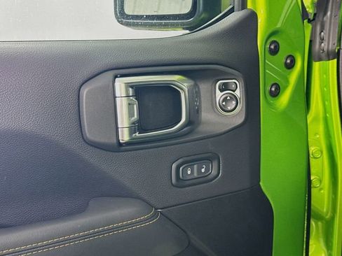 New 2025 Jeep Gladiator Sport w/ Premium Package image 18