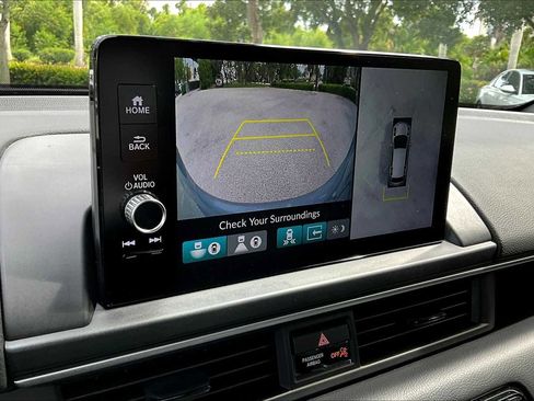 Used 2025 Honda Pilot Black Edition image 45