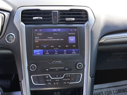 Used 2019 Ford Fusion SE AWD/4WD image 30