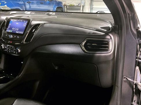 Certified 2022 Chevrolet Equinox RS w/ RS Leather Package image 13