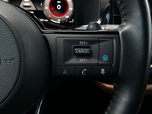 Used 2023 Nissan Pathfinder Platinum image 42