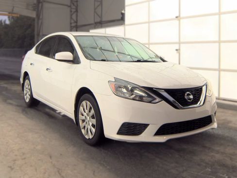 Used 2017 Nissan Sentra S FWD image 4