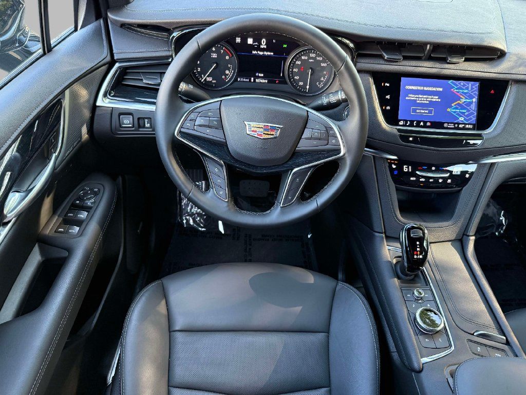 Certified 2026 Cadillac XT5 Premium Luxury w/ Driver Assist Package AWD/4WD image 4