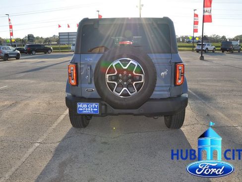 Used 2023 Ford Bronco Outer Banks image 4
