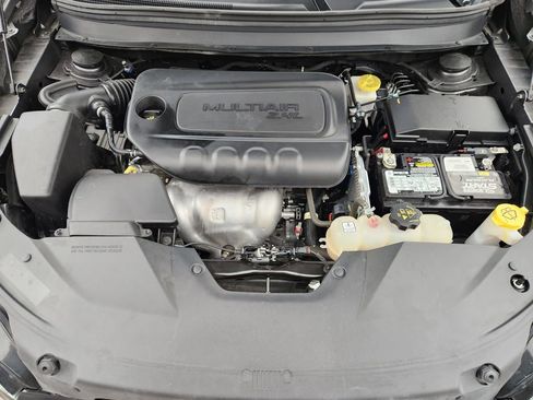 Used 2020 Jeep Cherokee Latitude Plus w/ Comfort/Convenience Group image 20