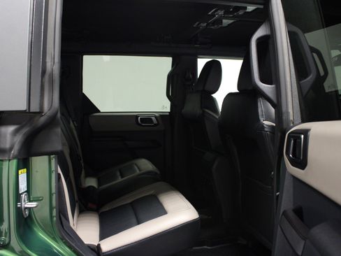 Used 2024 Ford Bronco Wildtrak image 15