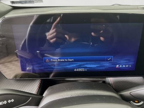 Used 2025 Chevrolet Equinox RS FWD image 15