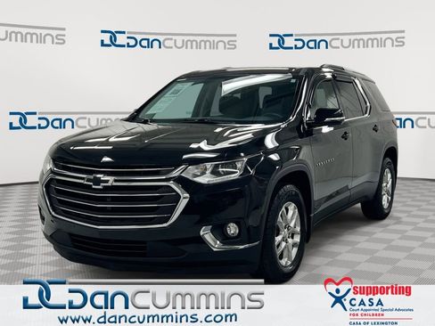 Used 2018 Chevrolet Traverse LT FWD image 1