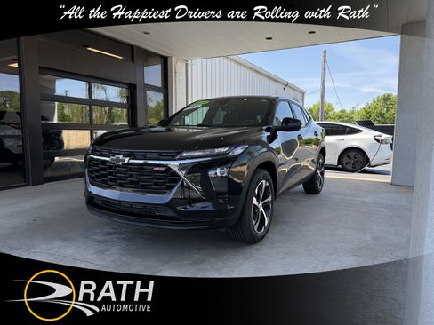 Used 2025 Chevrolet Trax RS w/ Driver Confidence Package FWD image 4