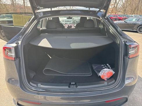 Used 2023 Tesla Model Y Performance image 22