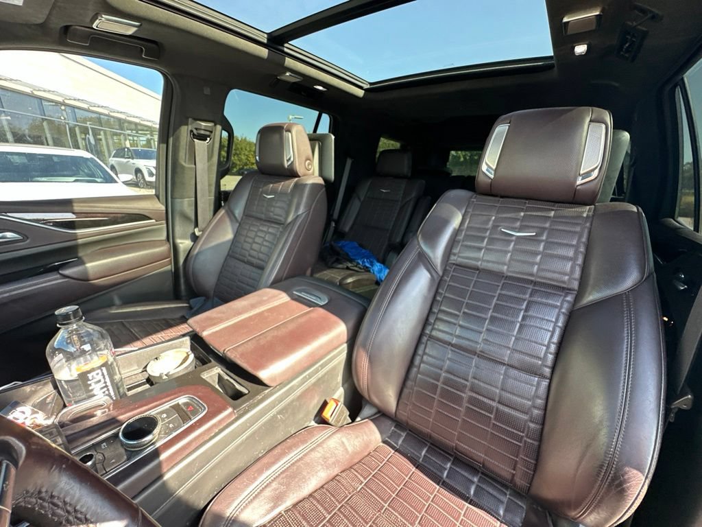 Used 2021 Cadillac Escalade Premium Luxury Platinum AWD/4WD image 9