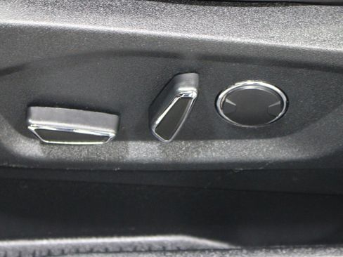 Used 2017 Ford Edge SEL w/ Equipment Group 201A FWD image 5