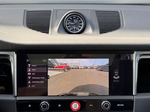 New 2026 Porsche Macan image 31