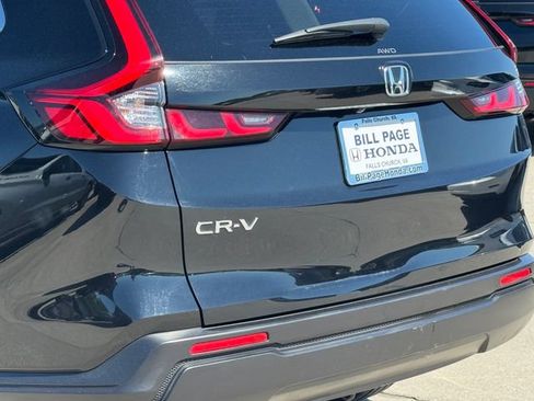 Used 2025 Honda CR-V LX image 8