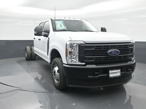 New 2025 Ford F350 XL image 8