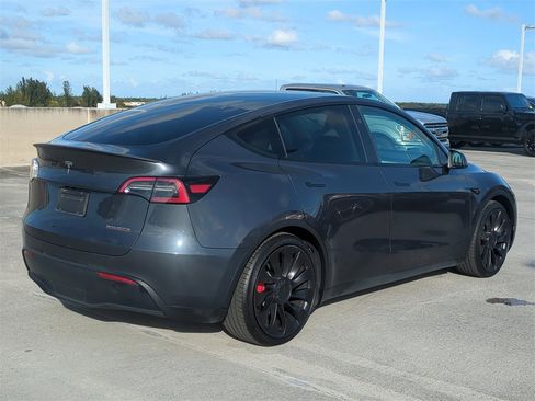 Used 2023 Tesla Model Y Performance image 5