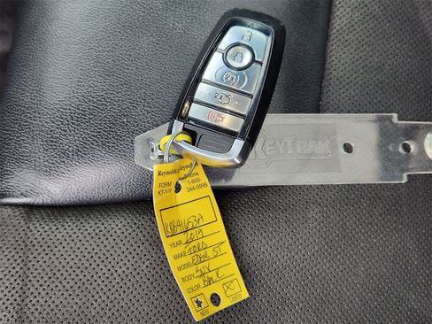 Used 2019 Ford Edge ST w/ Equipment Group 401A image 34