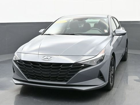 Used 2022 Hyundai Elantra SEL w/ Cargo Package image 7