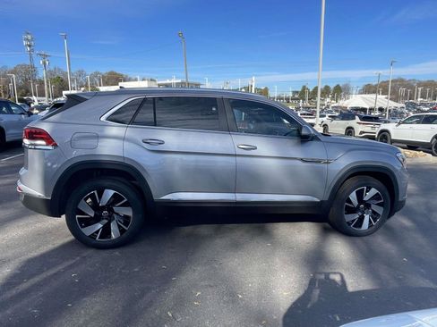 New 2026 Volkswagen Atlas Cross Sport SEL AWD/4WD image 9