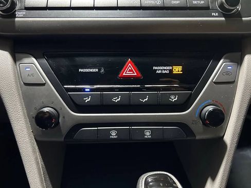 Used 2018 Hyundai Elantra SEL image 29