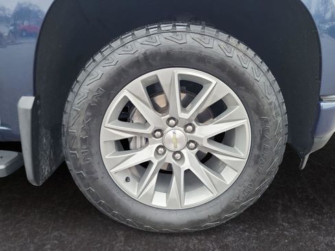 Used 2021 Chevrolet Silverado 1500 High Country w/ Technology Package image 28