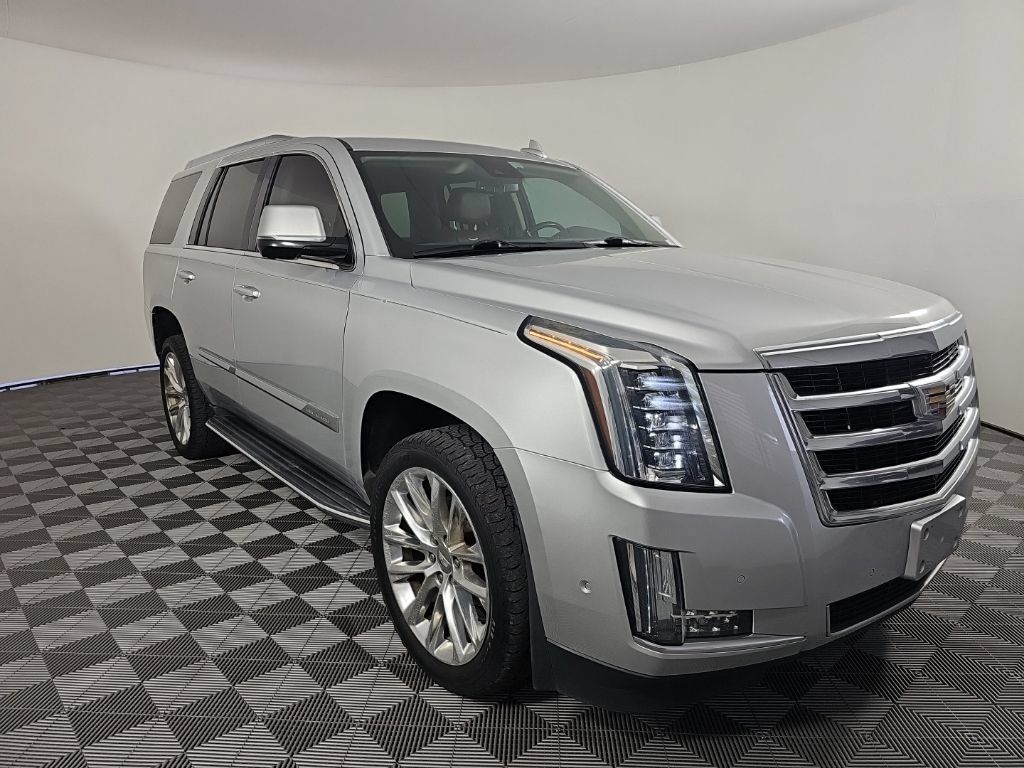 Used 2020 Cadillac Escalade Luxury RWD image 4