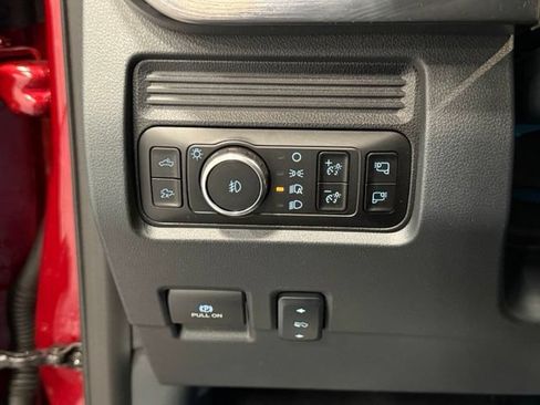 Used 2025 Ford F250 Lariat w/ Black Appearance Package AWD/4WD image 12