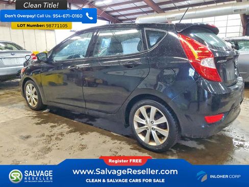 Used 2014 Hyundai Accent SE w/ Option Group 3 FWD image 3