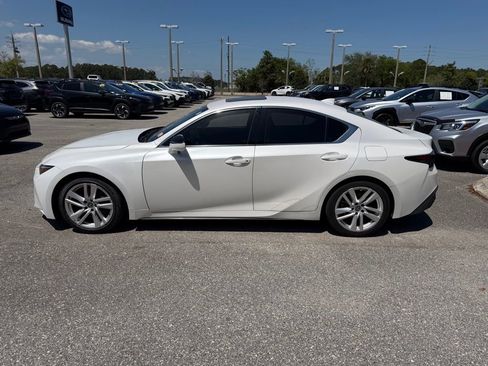 Used 2023 Lexus IS 300 w/ Comfort Package RWD image 10