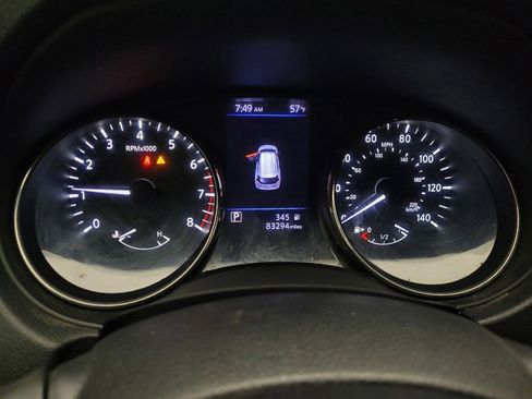 Used 2018 Nissan Rogue SV image 23