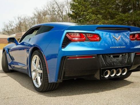 Used 2014 Chevrolet Corvette Stingray Coupe w/ 2LT Preferred Equipment Group RWD image 5
