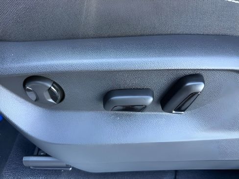 New 2026 Volkswagen Atlas SE image 12