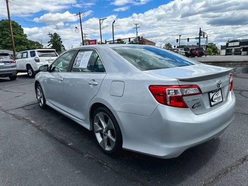 Used 2014 Toyota Camry SE FWD image 6