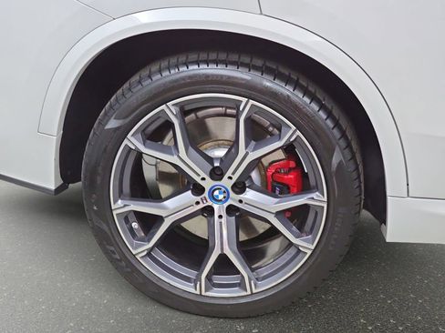 Certified 2024 BMW X5 xDrive50e w/ Executive Package AWD/4WD image 32