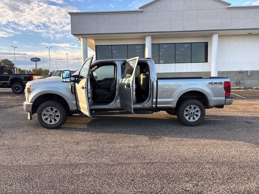 Used 2022 Ford F250 XLT AWD/4WD image 4