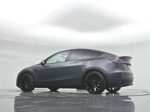 Used 2022 Tesla Model Y Performance image 46