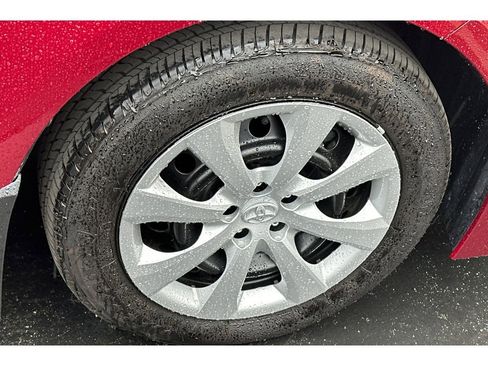 Used 2025 Toyota Corolla LE FWD image 4