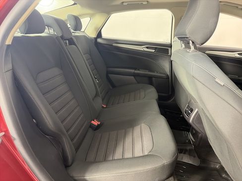 Certified 2020 Ford Fusion SE image 30