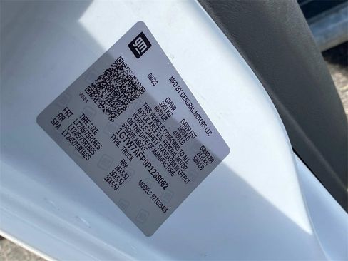 Used 2023 GMC Savana 2500 w/ Driver Convenience Package image 18