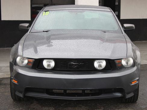 Used 2010 Ford Mustang GT RWD image 2